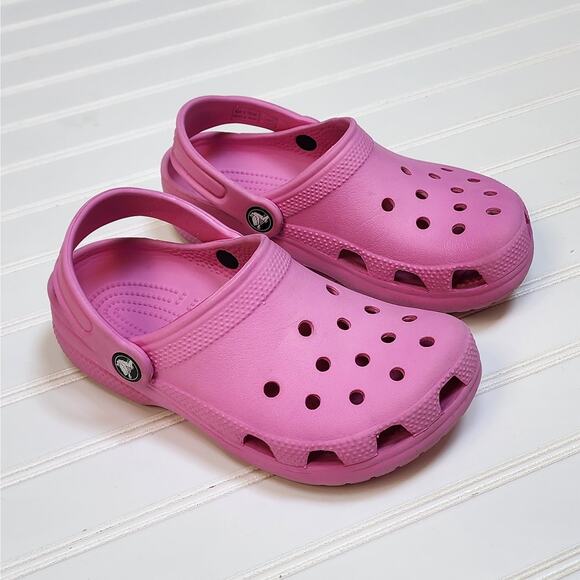 Crocs Kids Classic Pink Clogs/Sandals - Picture 1 of 10